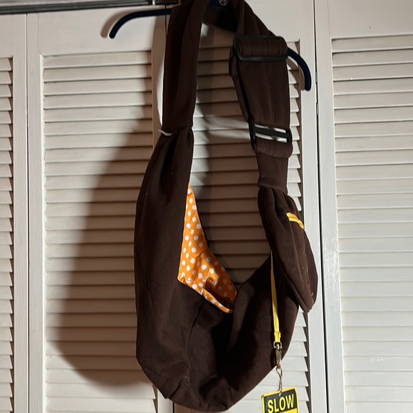 NWT Crossbody Dog Carrier - Picture 1 of 7